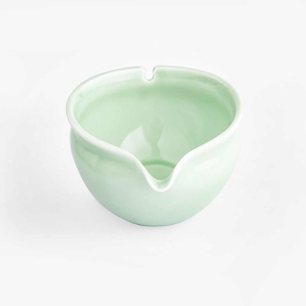 NEW! Ceramic Matcha Bowl with Pouring Spout & a Bamboo Scoop